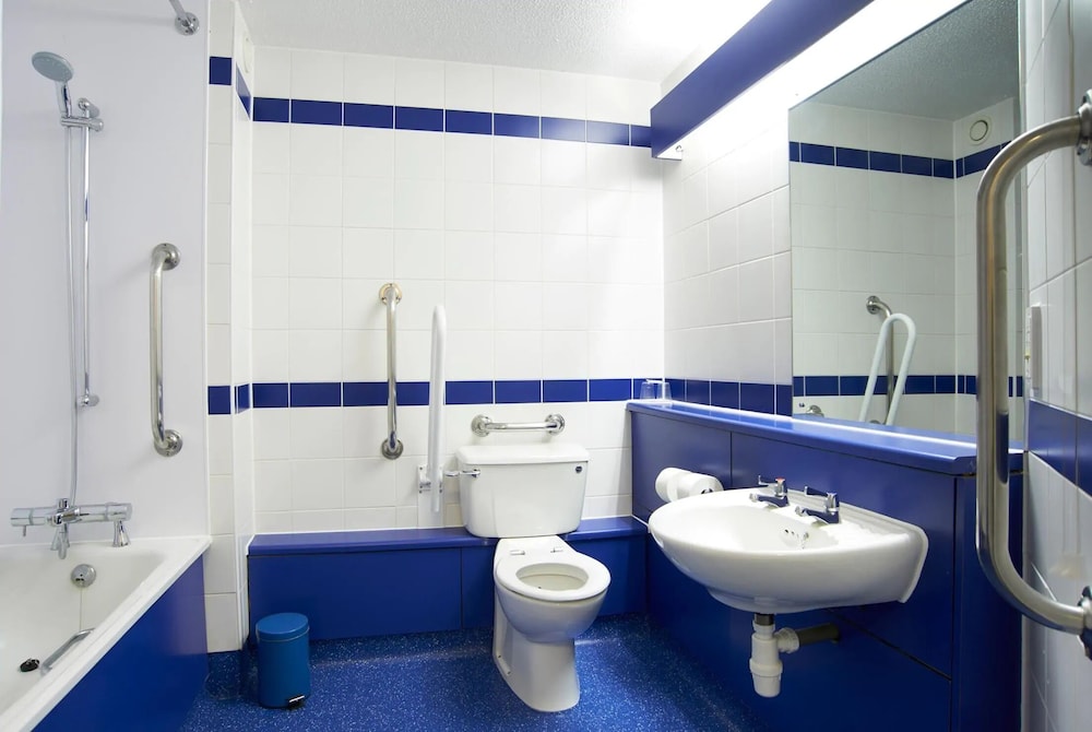 Travelodge Inverness Fairways — photo 4